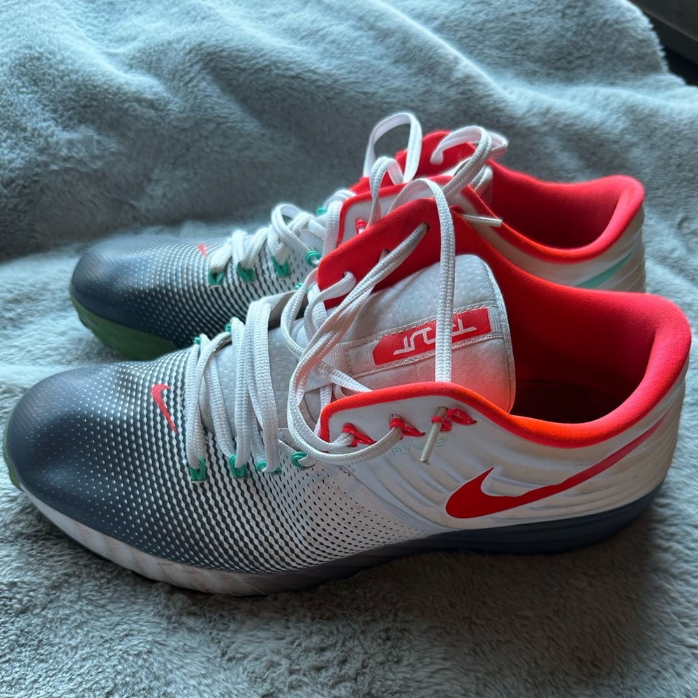 Men’s Nike FLYWIRE sneakers - 11